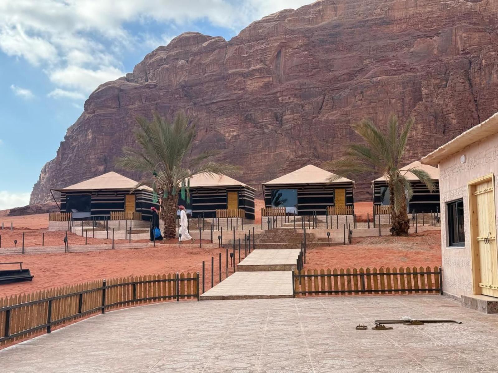 Falling Stars Camp Wadi Rum Exterior foto